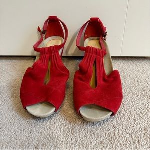 Earthies - Red suede
